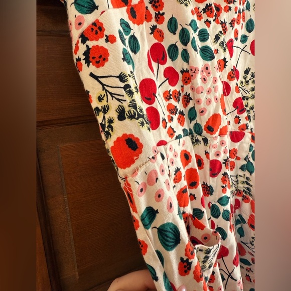 NWT Maeve Linen Short-Sleeve Wrap Romper in Red Motif - Picture 8 of 13